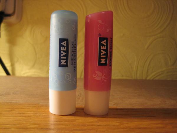 бальзам для губ NIVEA